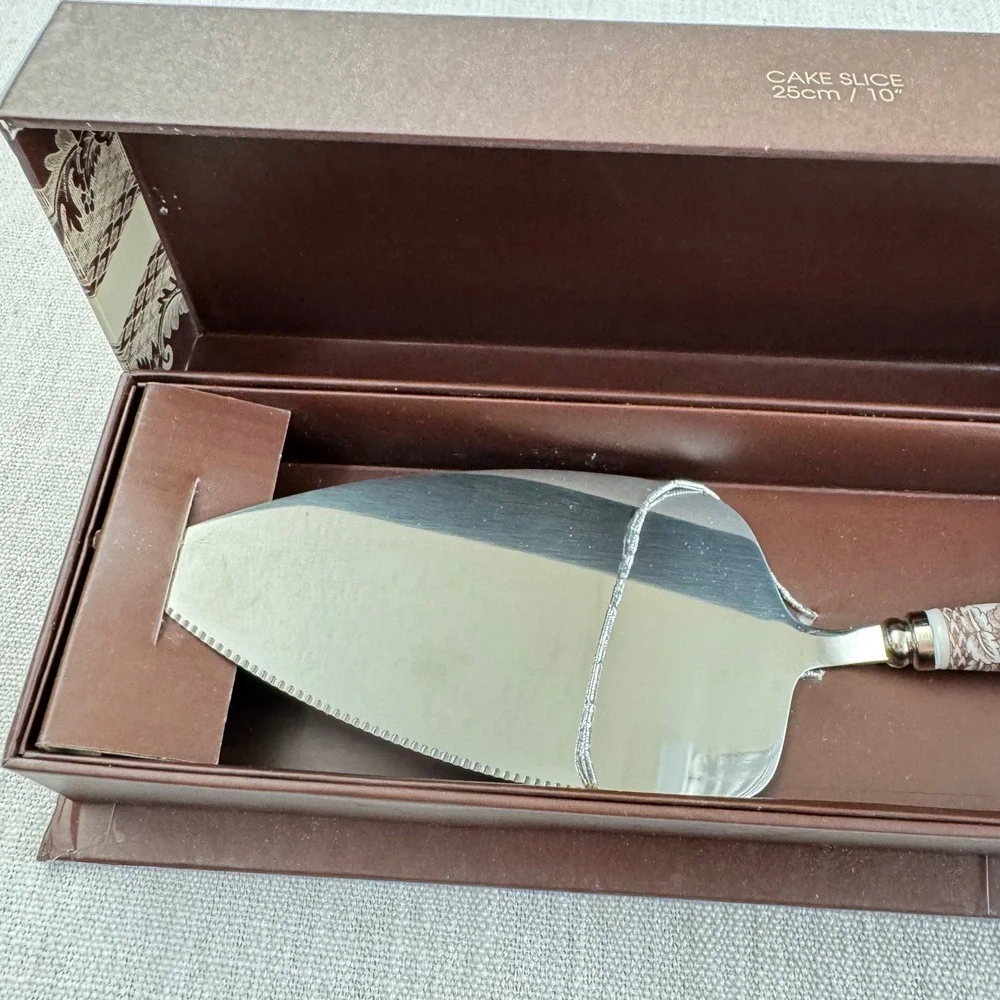 Spode Woodland Deer Cake Server Slice 10
